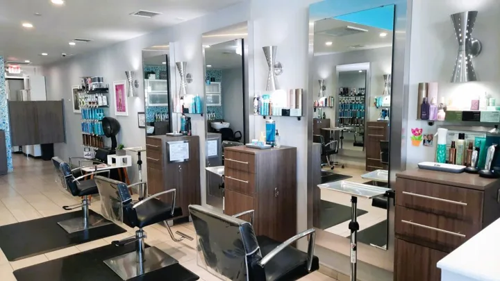 The bright, contemporary interior of Salon Jarick in Palm Springs
